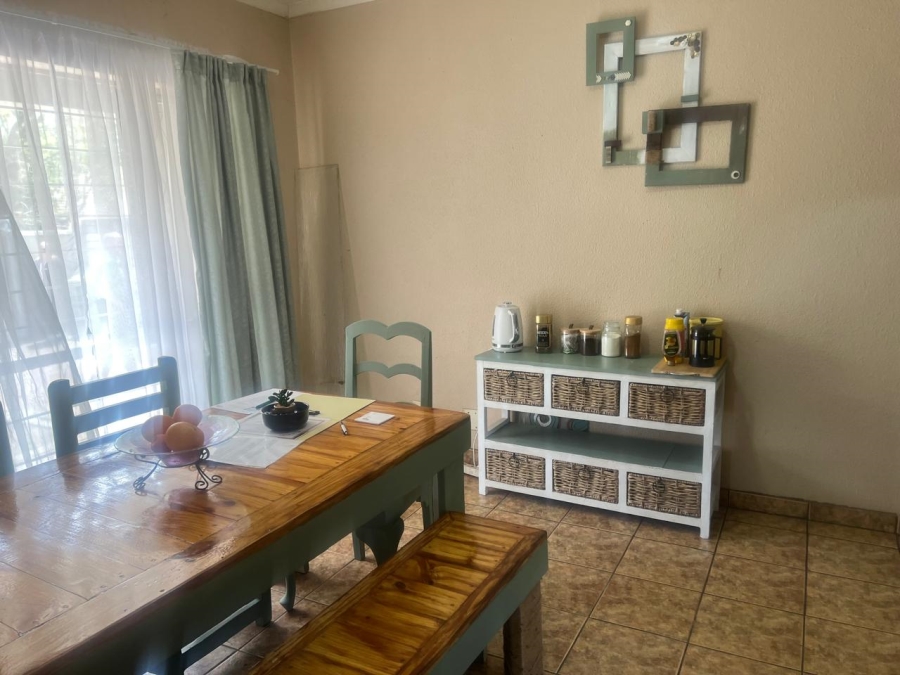 5 Bedroom Property for Sale in Brackendowns Gauteng
