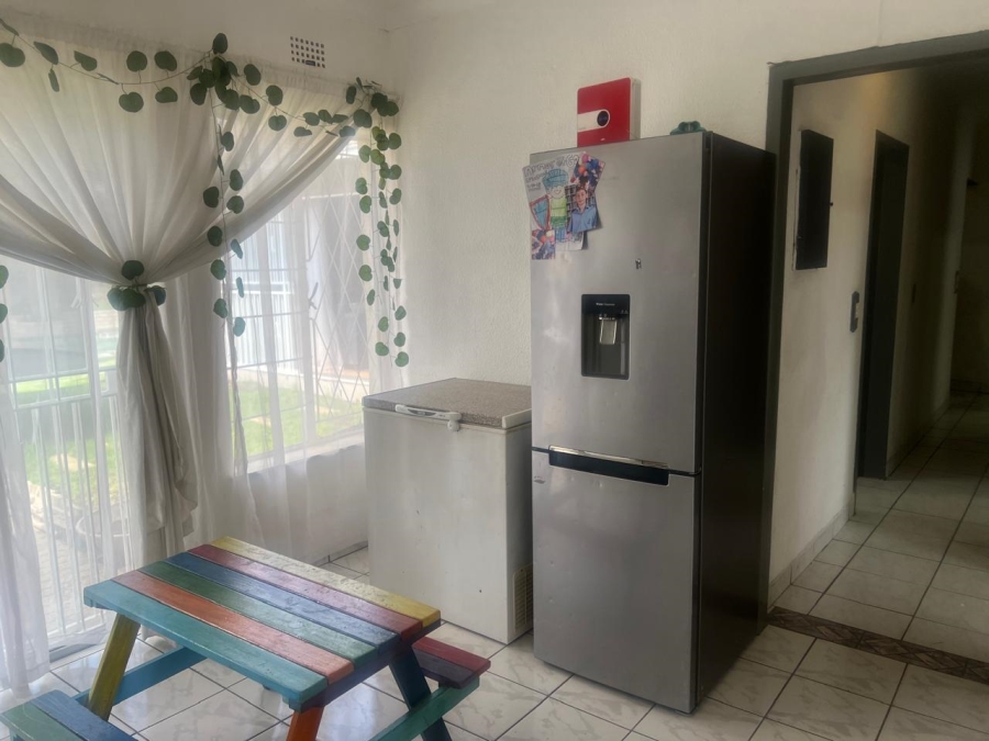 5 Bedroom Property for Sale in Brackendowns Gauteng