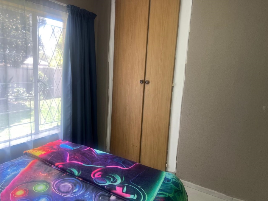 5 Bedroom Property for Sale in Brackendowns Gauteng