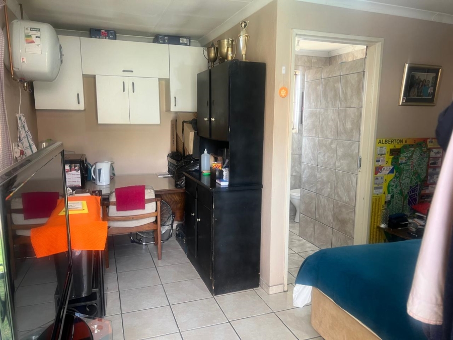 5 Bedroom Property for Sale in Brackendowns Gauteng
