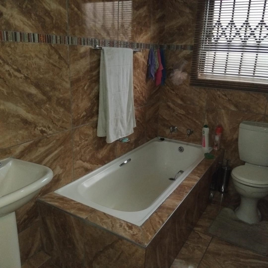 3 Bedroom Property for Sale in Alveda Park Gauteng