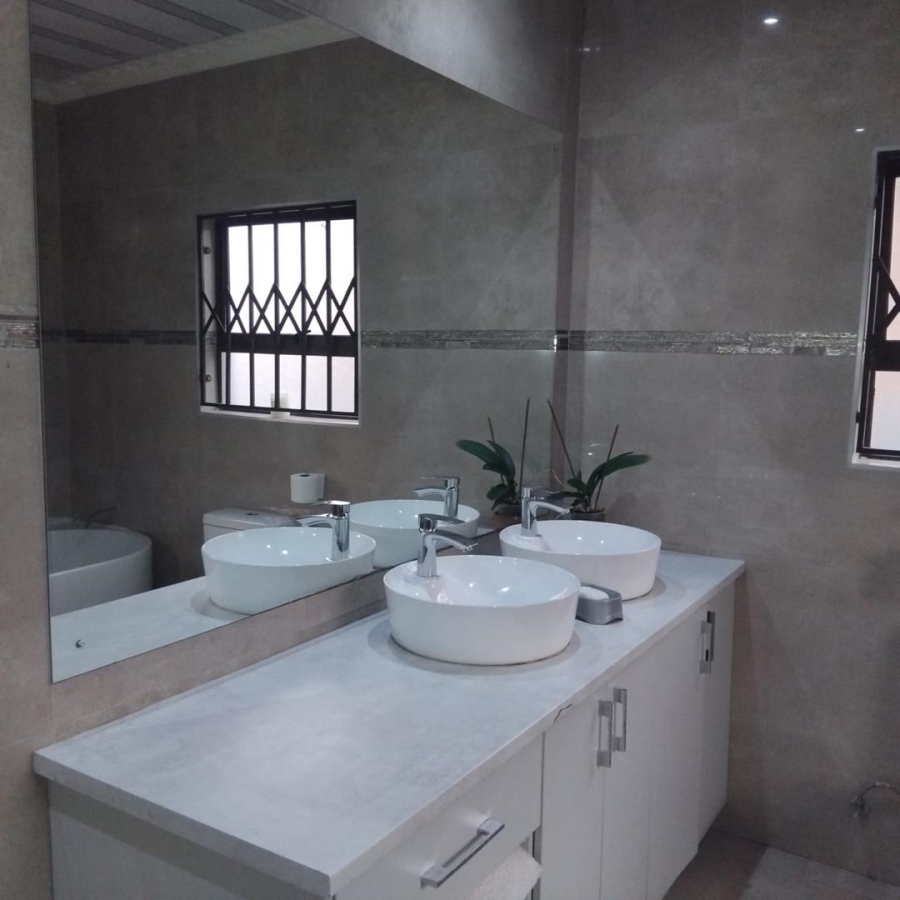 3 Bedroom Property for Sale in Alveda Park Gauteng