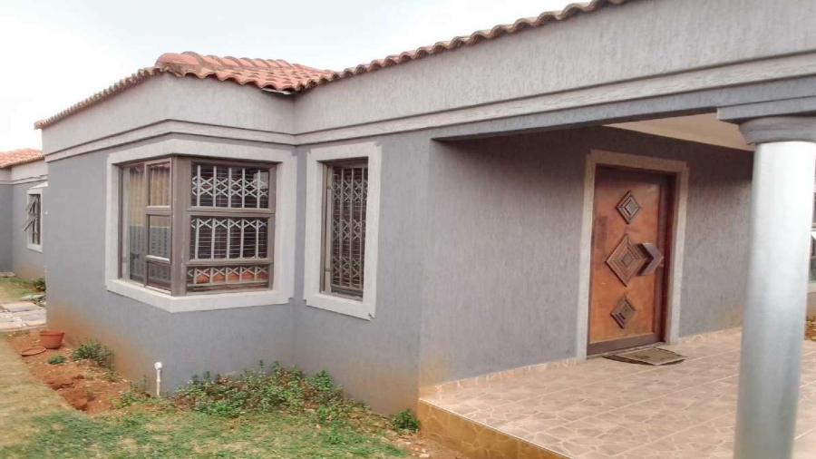3 Bedroom Property for Sale in Alveda Park Gauteng