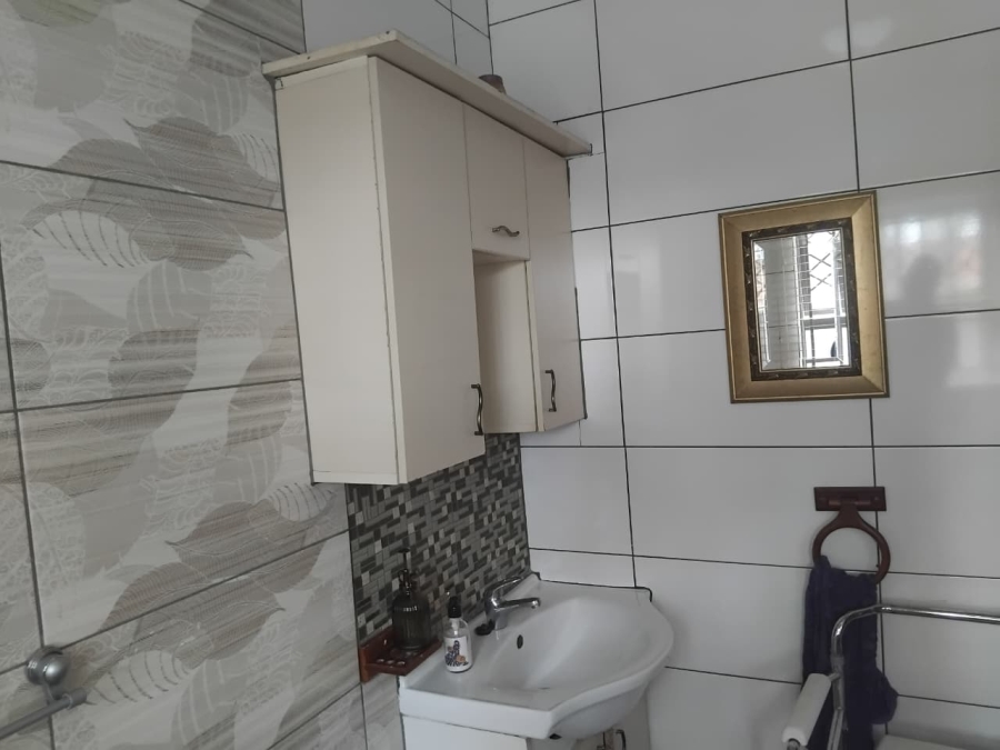 3 Bedroom Property for Sale in Dawn Park Gauteng