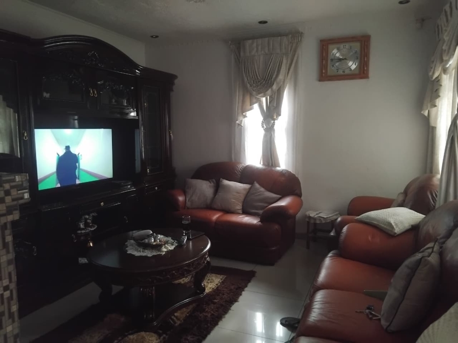 3 Bedroom Property for Sale in Dawn Park Gauteng