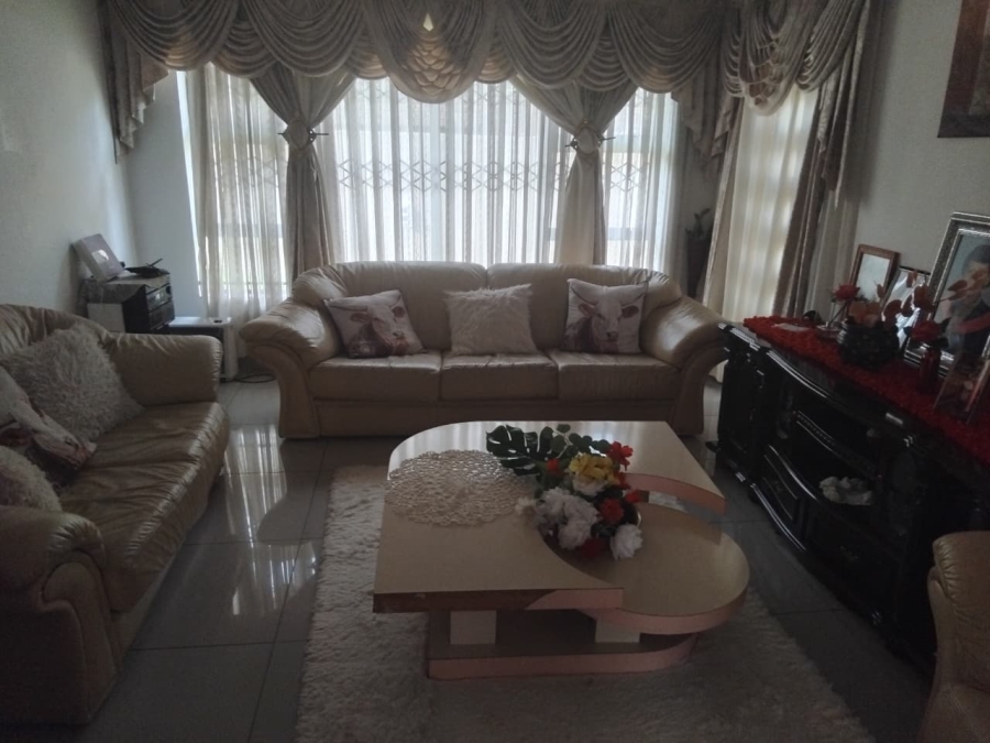 3 Bedroom Property for Sale in Dawn Park Gauteng