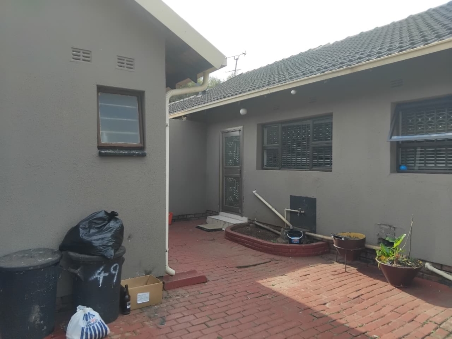 3 Bedroom Property for Sale in Dawn Park Gauteng