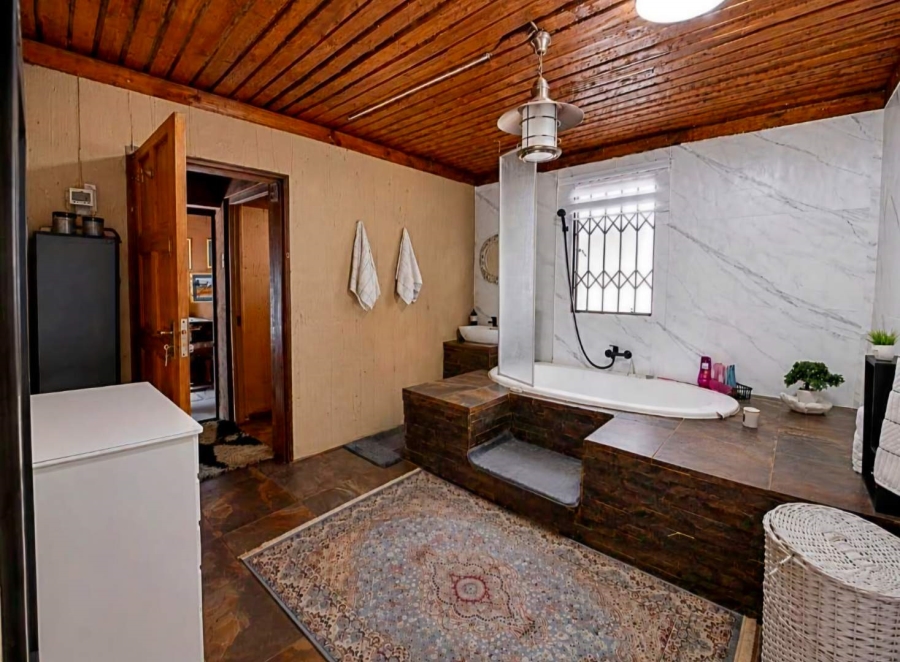 3 Bedroom Property for Sale in Rothdene Gauteng