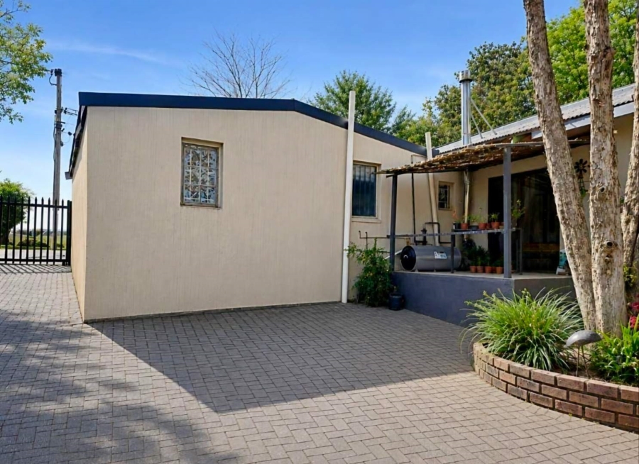 3 Bedroom Property for Sale in Rothdene Gauteng