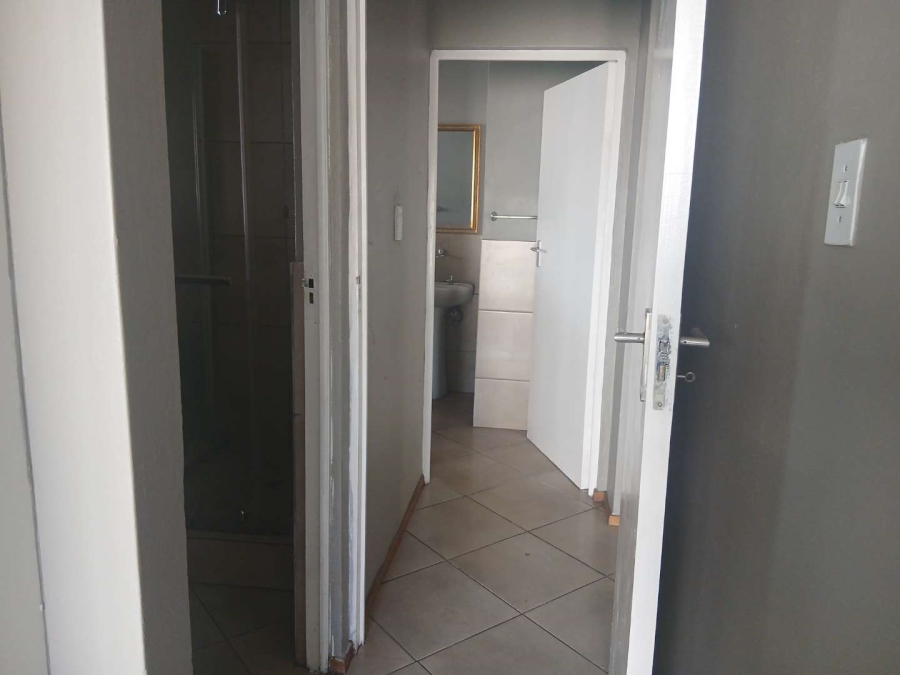 To Let 2 Bedroom Property for Rent in Albertsdal Gauteng