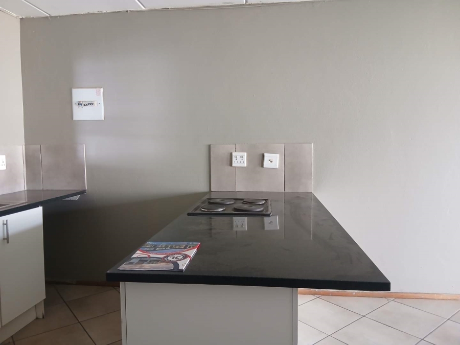 2 Bedroom Property for Sale in Albertsdal Gauteng