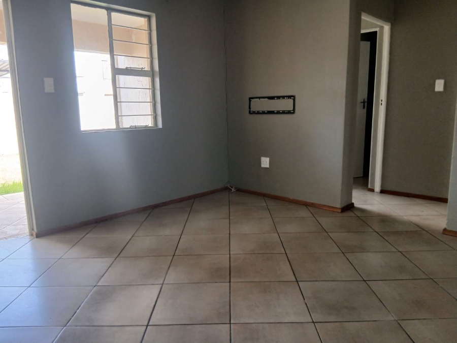2 Bedroom Property for Sale in Albertsdal Gauteng