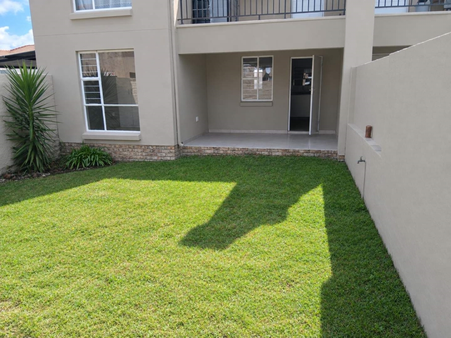 2 Bedroom Property for Sale in Albertsdal Gauteng