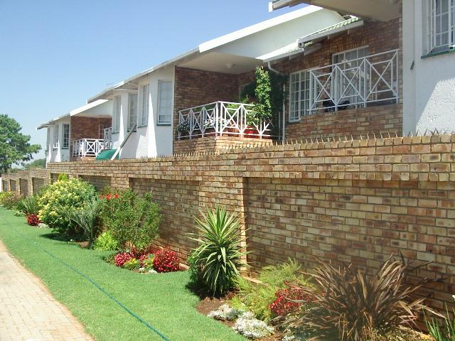 3 Bedroom Property for Sale in Brackenhurst Gauteng