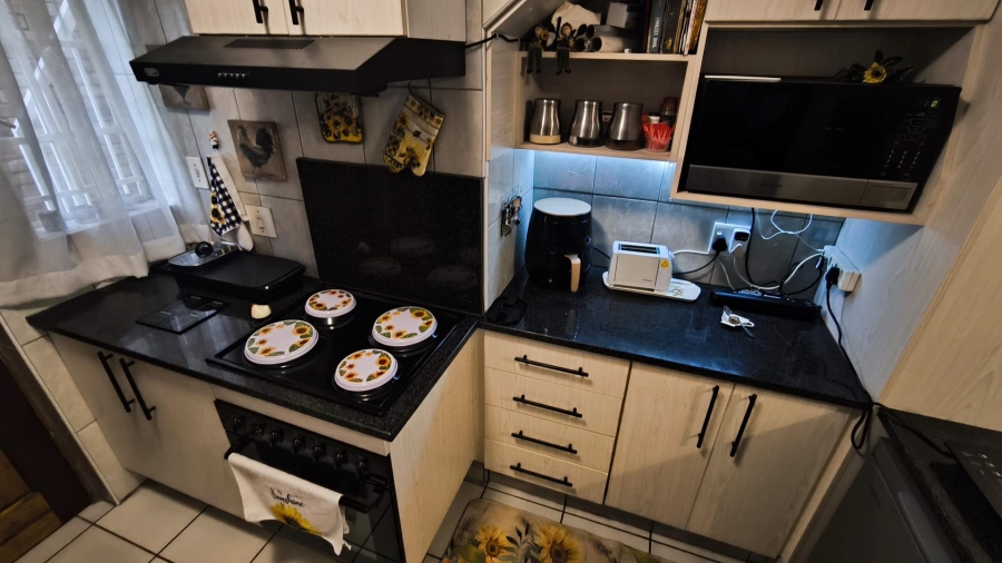 3 Bedroom Property for Sale in Brackenhurst Gauteng