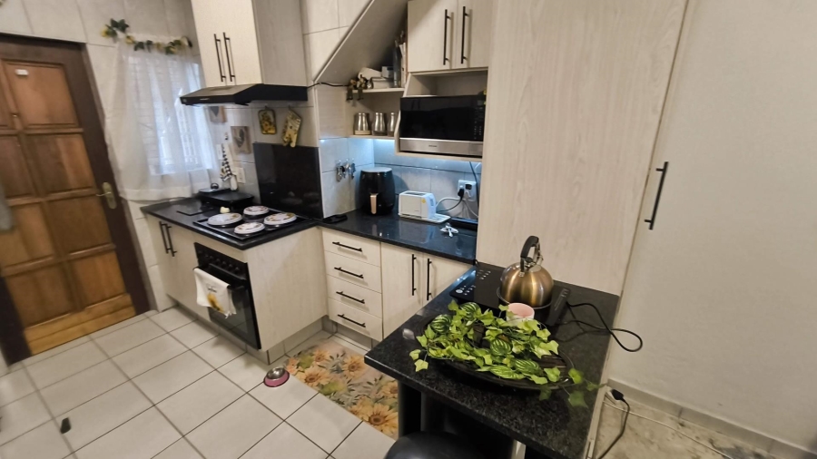 3 Bedroom Property for Sale in Brackenhurst Gauteng