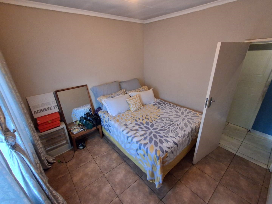 4 Bedroom Property for Sale in Jan Niemand Park Gauteng
