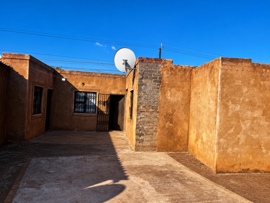 4 Bedroom Property for Sale in Soshanguve South Gauteng