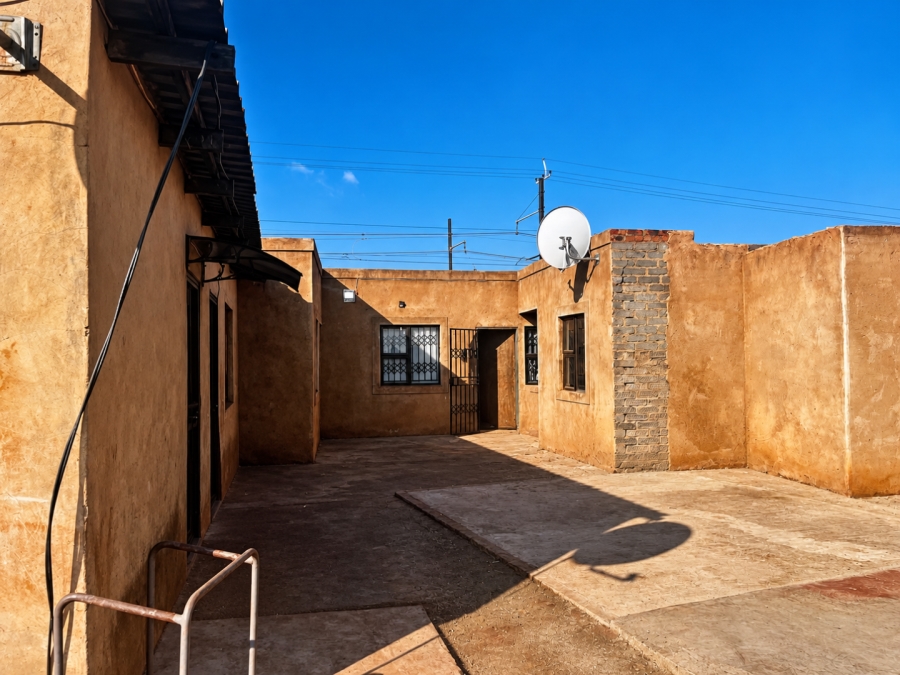 4 Bedroom Property for Sale in Soshanguve South Gauteng