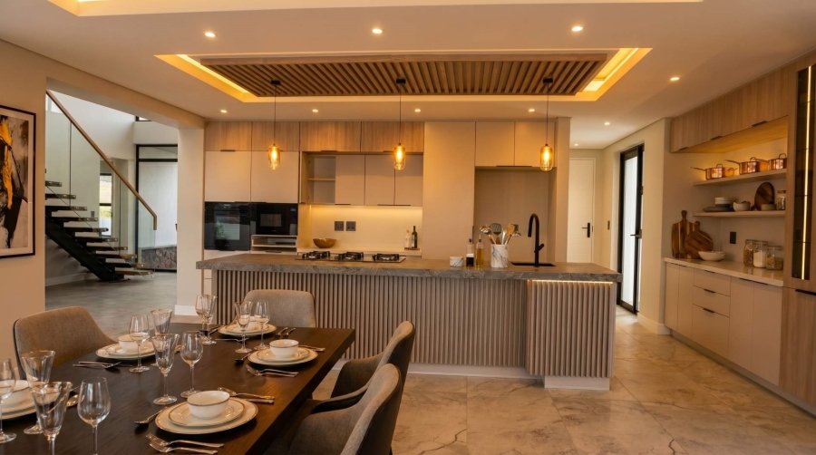 5 Bedroom Property for Sale in Helderfontein Estate Gauteng