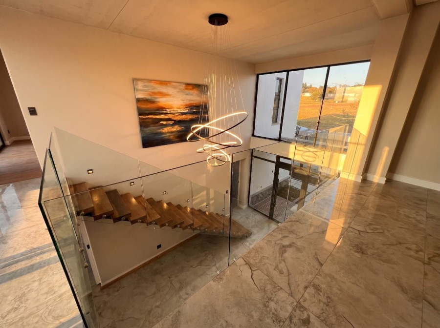 5 Bedroom Property for Sale in Helderfontein Estate Gauteng