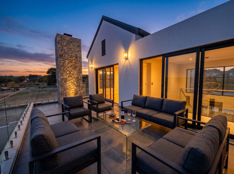 5 Bedroom Property for Sale in Helderfontein Estate Gauteng