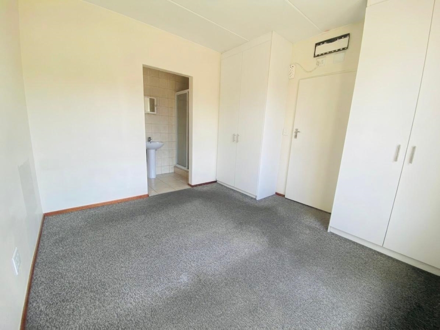 To Let 3 Bedroom Property for Rent in North Riding Gauteng