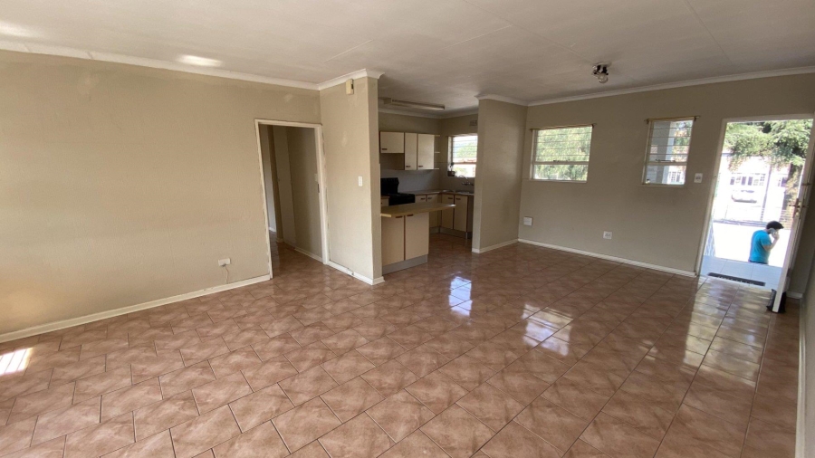 To Let 2 Bedroom Property for Rent in Fairland Gauteng