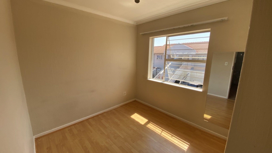 To Let 2 Bedroom Property for Rent in Fairland Gauteng
