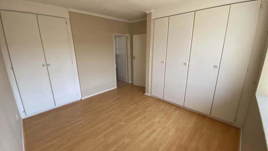 To Let 2 Bedroom Property for Rent in Fairland Gauteng