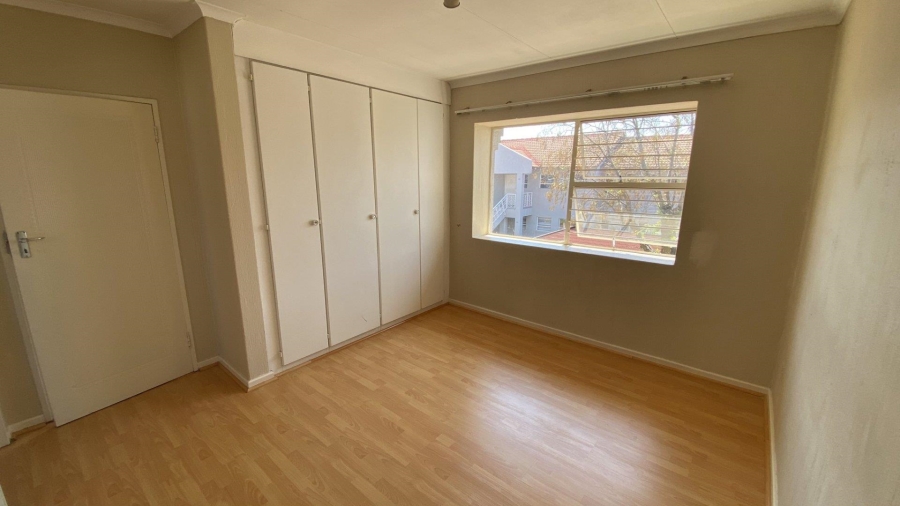 To Let 2 Bedroom Property for Rent in Fairland Gauteng
