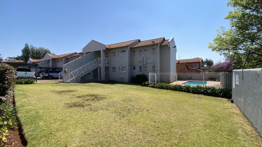 To Let 2 Bedroom Property for Rent in Fairland Gauteng