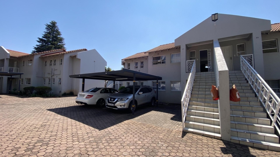 To Let 2 Bedroom Property for Rent in Fairland Gauteng