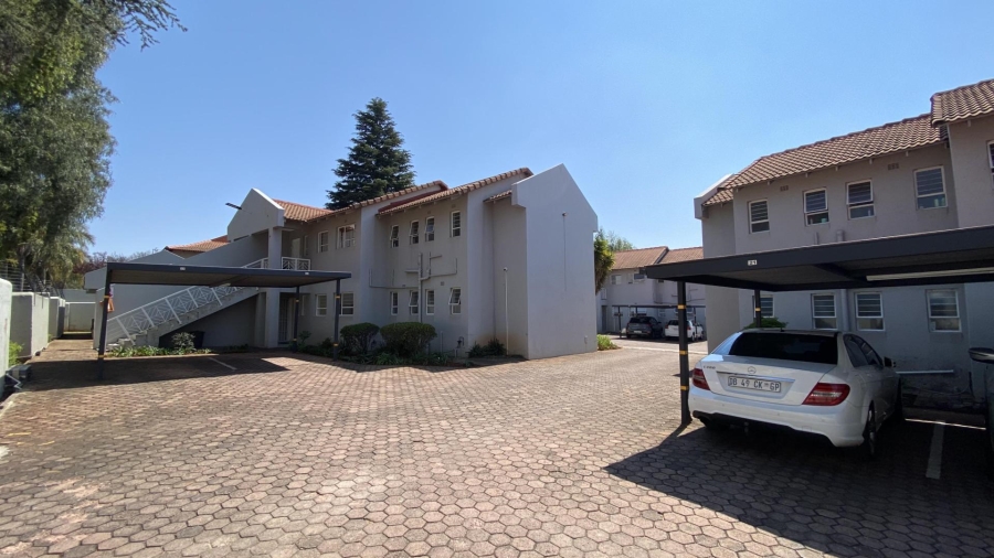 To Let 2 Bedroom Property for Rent in Fairland Gauteng