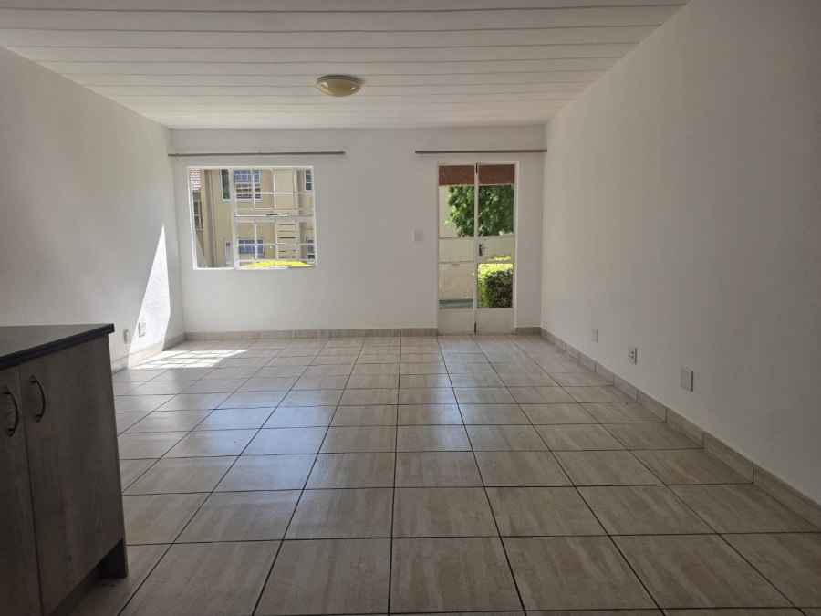 To Let 2 Bedroom Property for Rent in Vorna Valley Gauteng