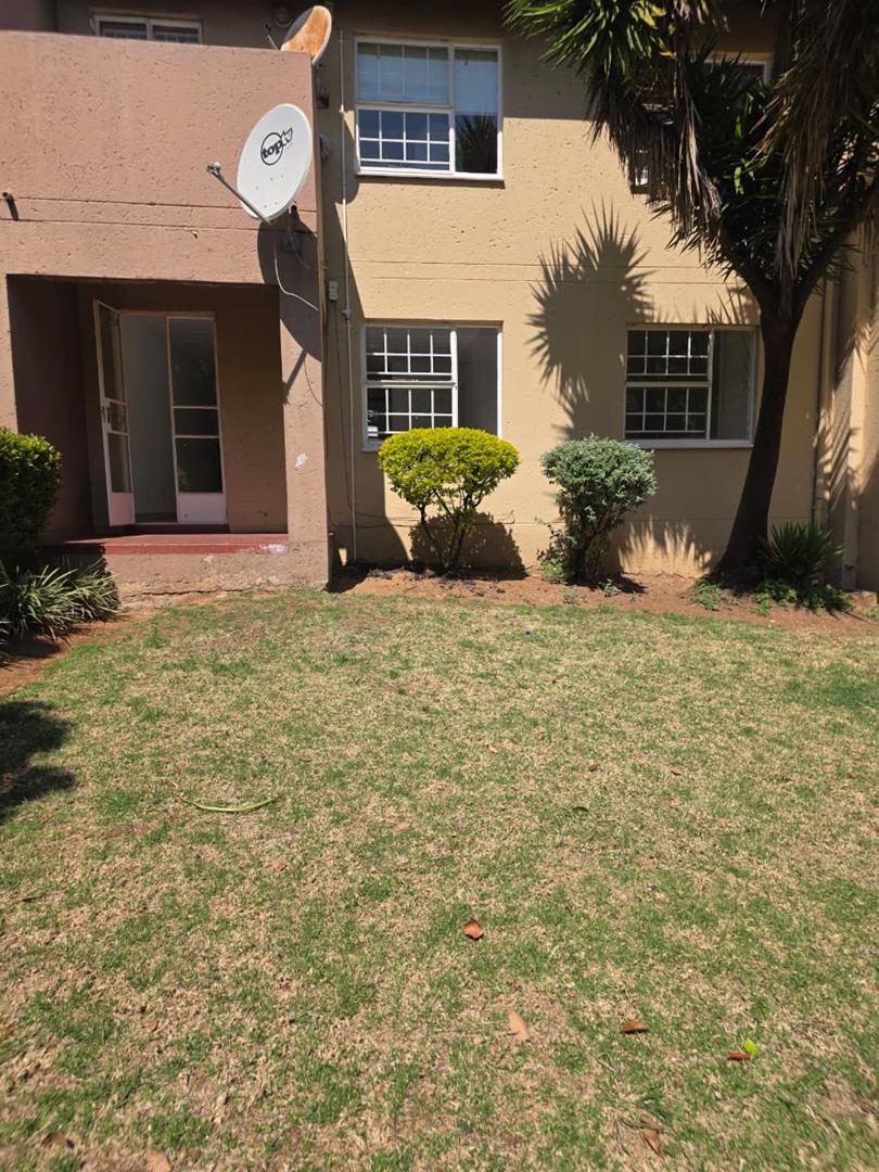 To Let 2 Bedroom Property for Rent in Vorna Valley Gauteng