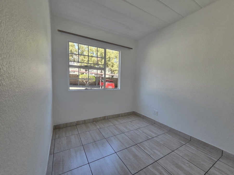 To Let 2 Bedroom Property for Rent in Vorna Valley Gauteng