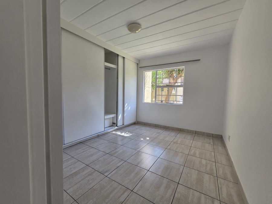 To Let 2 Bedroom Property for Rent in Vorna Valley Gauteng