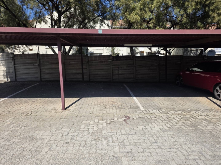 To Let 2 Bedroom Property for Rent in Vorna Valley Gauteng