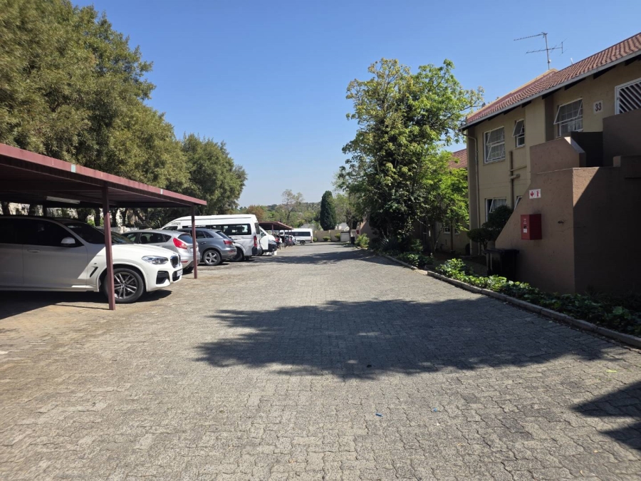 To Let 2 Bedroom Property for Rent in Vorna Valley Gauteng