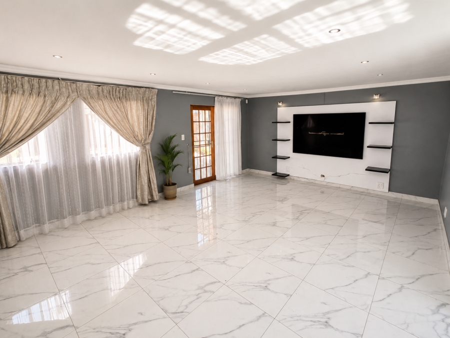 3 Bedroom Property for Sale in Silverton Gauteng