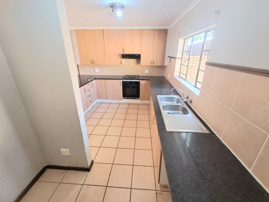 To Let 2 Bedroom Property for Rent in Equestria Gauteng