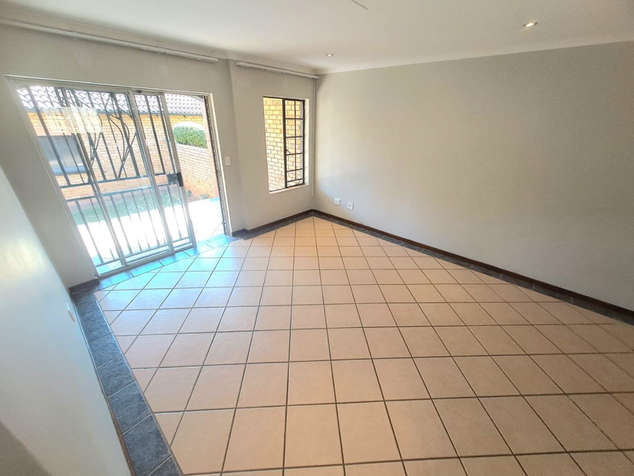To Let 2 Bedroom Property for Rent in Equestria Gauteng