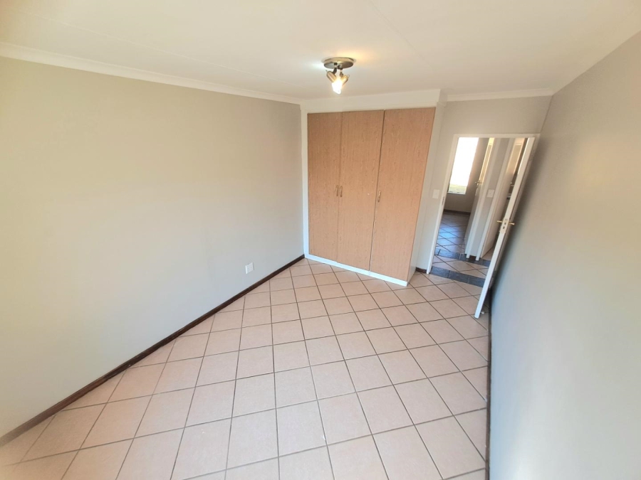 To Let 2 Bedroom Property for Rent in Equestria Gauteng