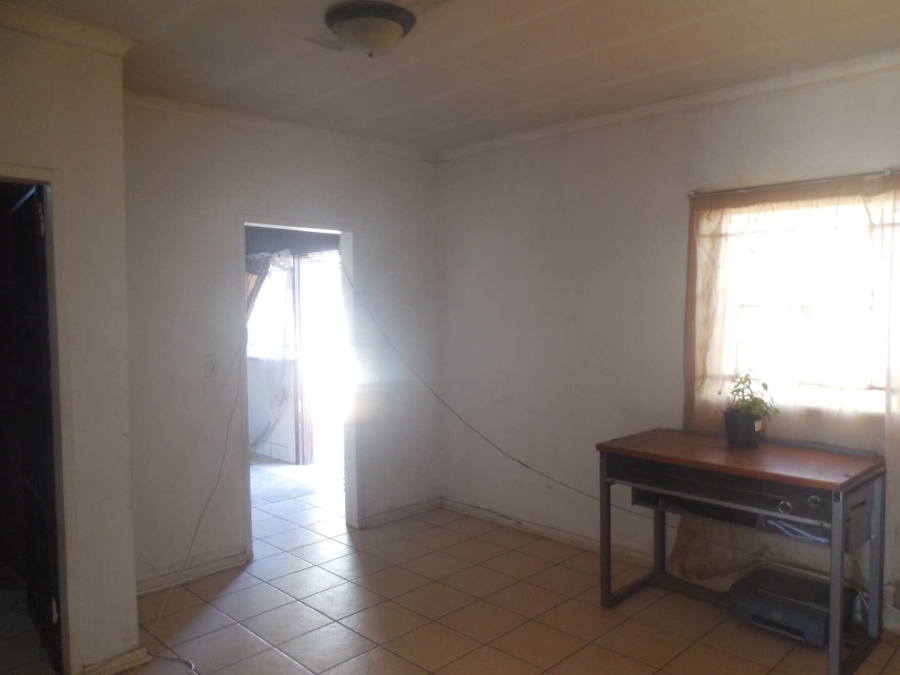 To Let 4 Bedroom Property for Rent in Silverton Gauteng