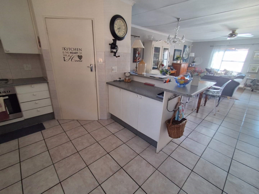 3 Bedroom Property for Sale in Die Hoewes Gauteng