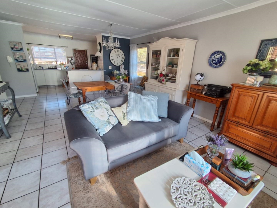 3 Bedroom Property for Sale in Die Hoewes Gauteng