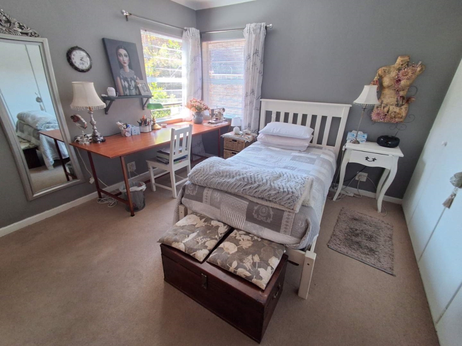 3 Bedroom Property for Sale in Die Hoewes Gauteng