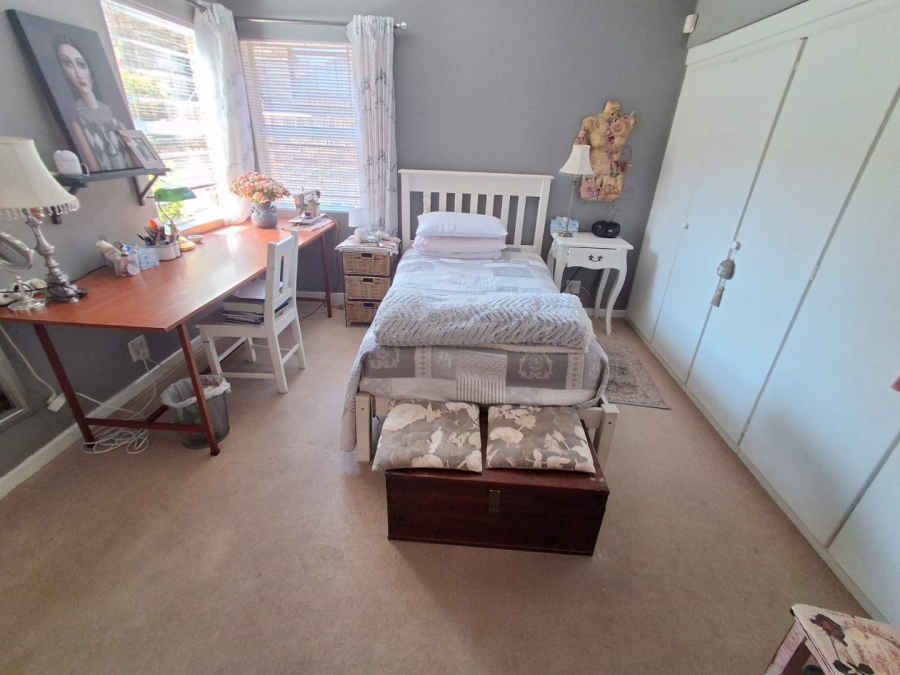 3 Bedroom Property for Sale in Die Hoewes Gauteng