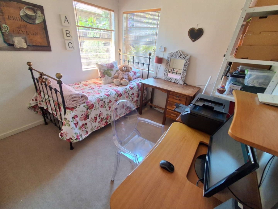 3 Bedroom Property for Sale in Die Hoewes Gauteng